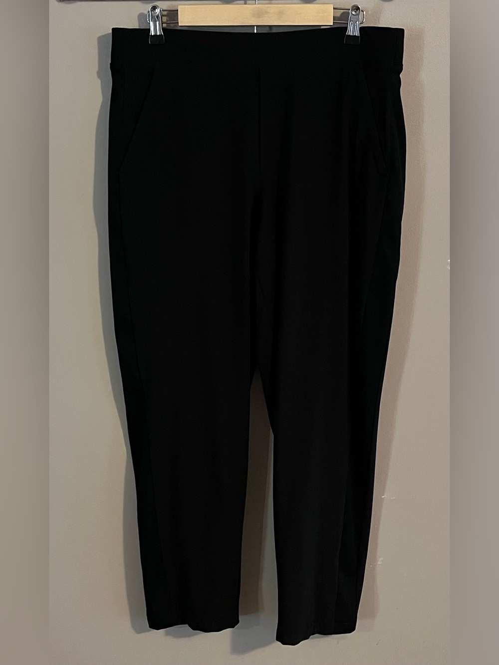 $8❤️Bundled Athleta Pants